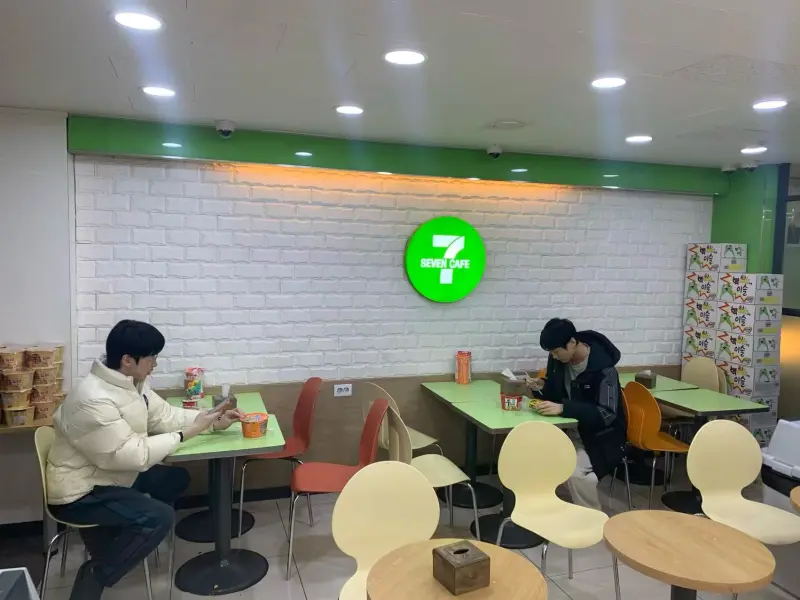 华体在线登录官网-AL官媒晒队员日常：高端的泡面往往只需要最朴素的烹饪方式