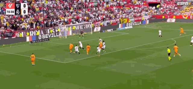 1747598950994017122.gif 姆巴佩横梁.gif