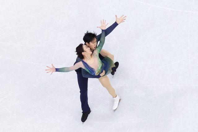 1771306702662098434.jpg 冬奥会|花样滑冰——双人滑自由滑赛况XxjpseC000709_20260217_MVPFN0A001.jpg